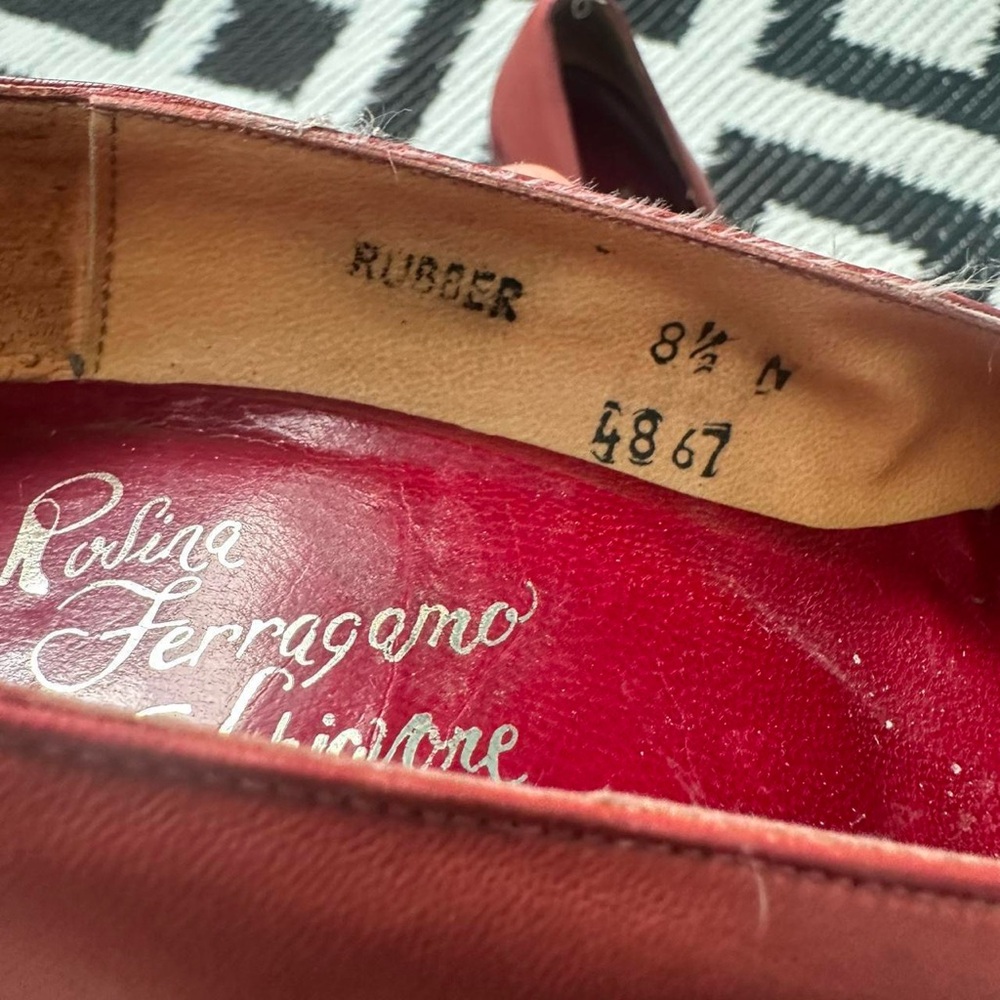 Vintage Salvatore Ferragamo Schiavone Red Leather Pumps Heels Size 8.5 Narrow - Picture 3 of 5